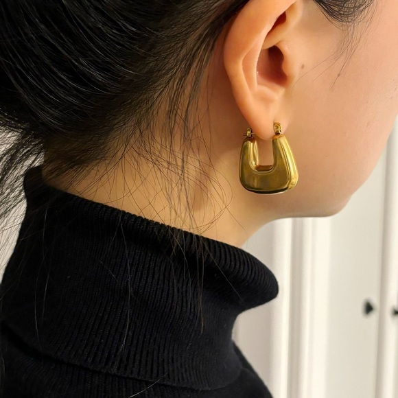 Bold U Hoops Earrings - Picture 2 of 11